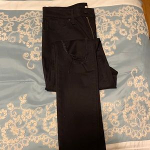 Levi ripped Gean’s